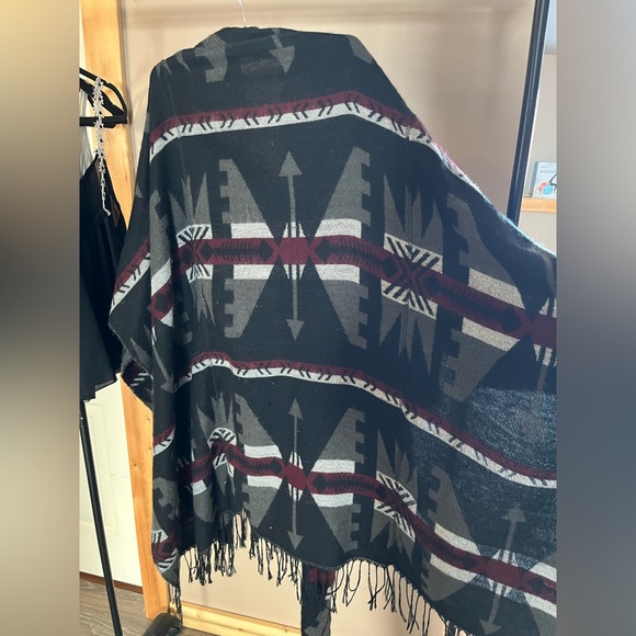 Fringed Aztec Shoal - Picture 2 of 2